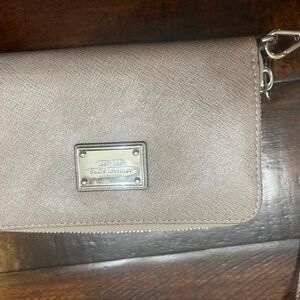 Michael Kors grey wristlet